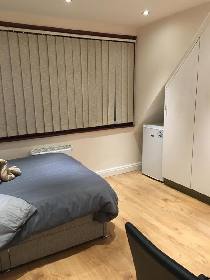 Studio Flat In The Heart Of Golders Green London Eksteriør billede