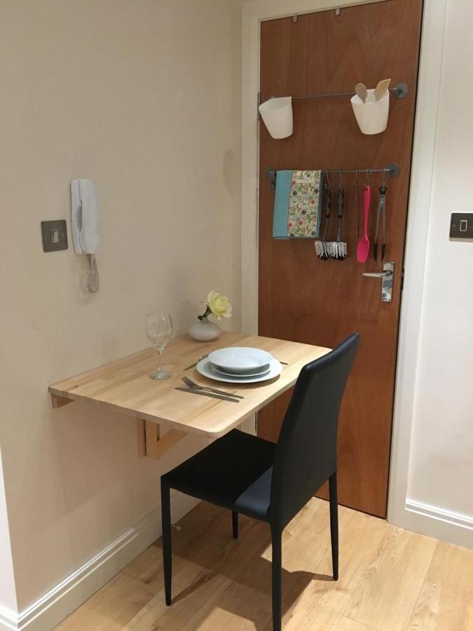 Studio Flat In The Heart Of Golders Green London Eksteriør billede