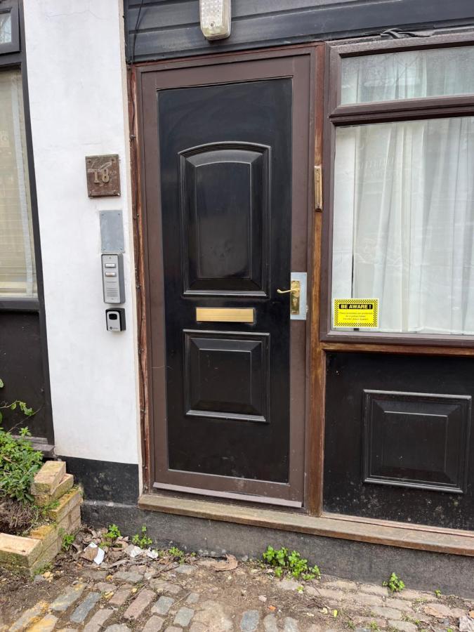Studio Flat In The Heart Of Golders Green London Eksteriør billede